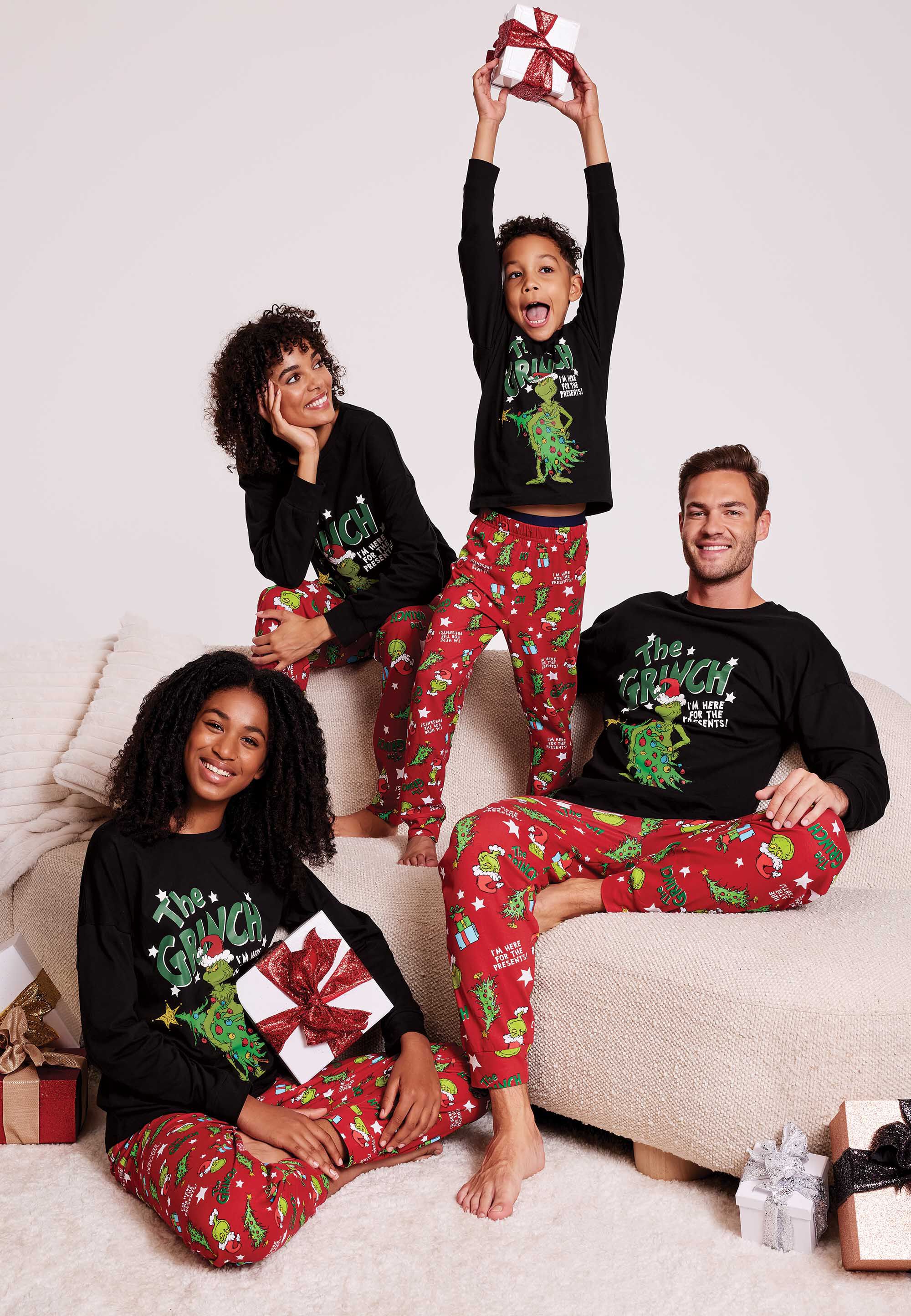Unisex Adult Black Red Grinch Christmas Pyjama Set Peacocks