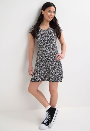 Older Girls Black Floral Sweatheart Dress