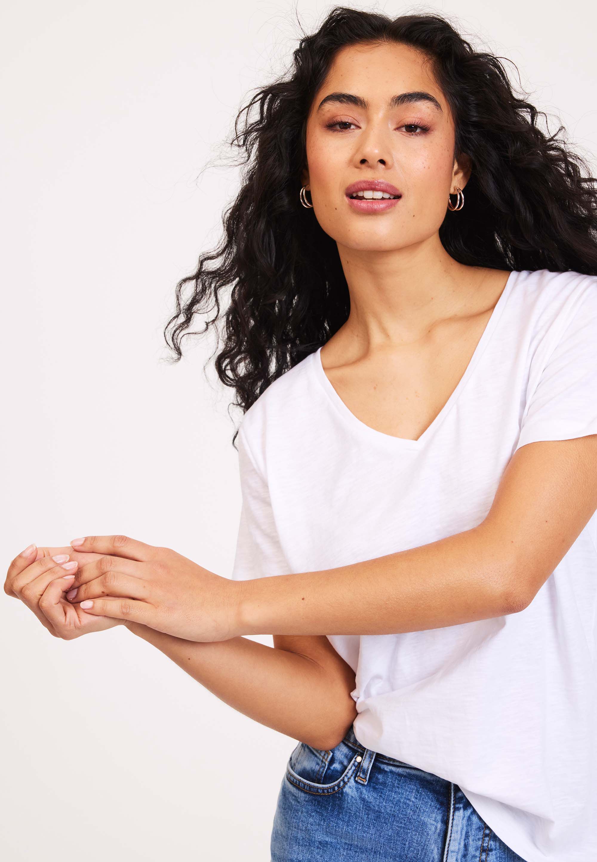 White v neck women's t shirt loose cheap