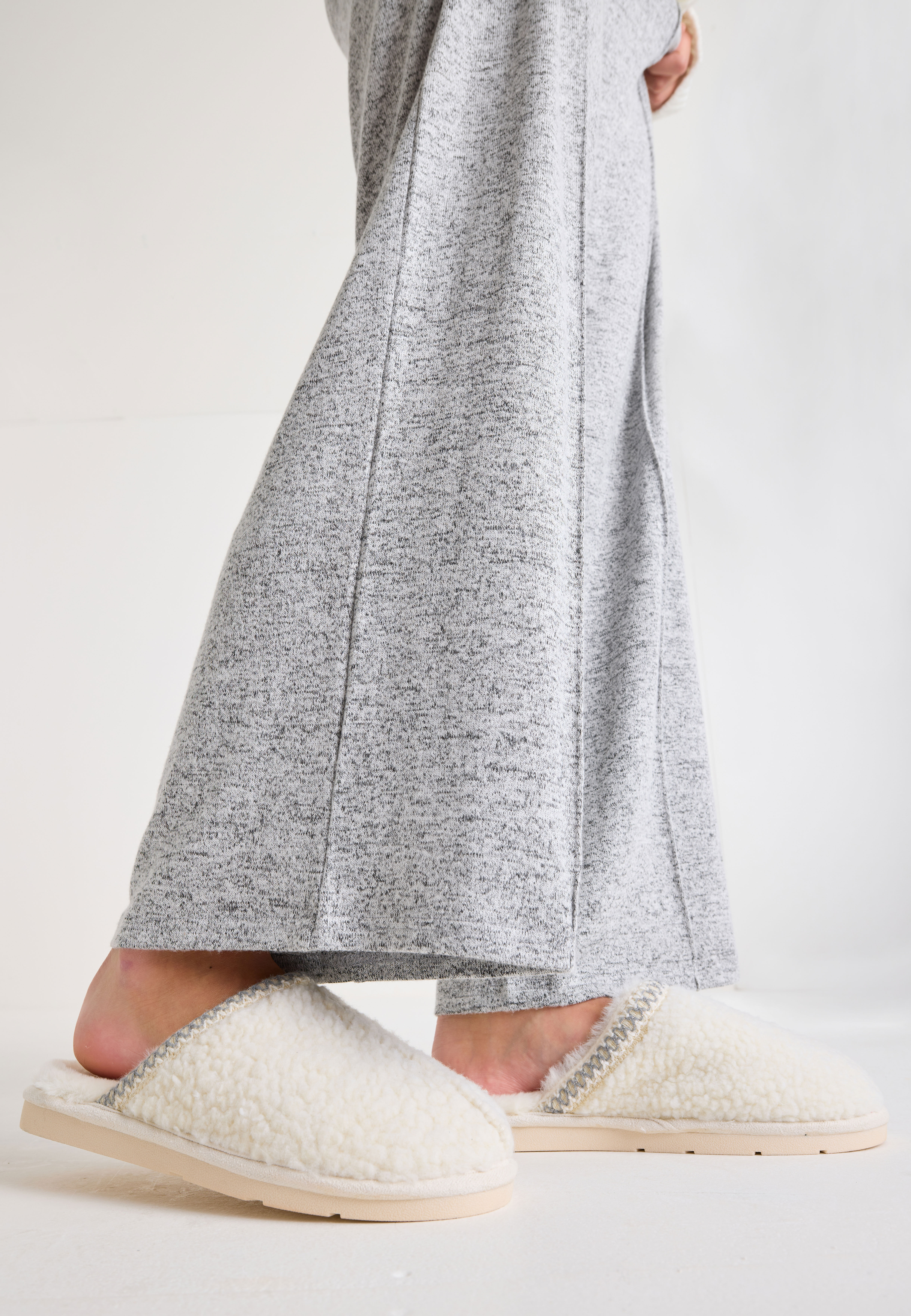 Womens slippers peacocks best sale